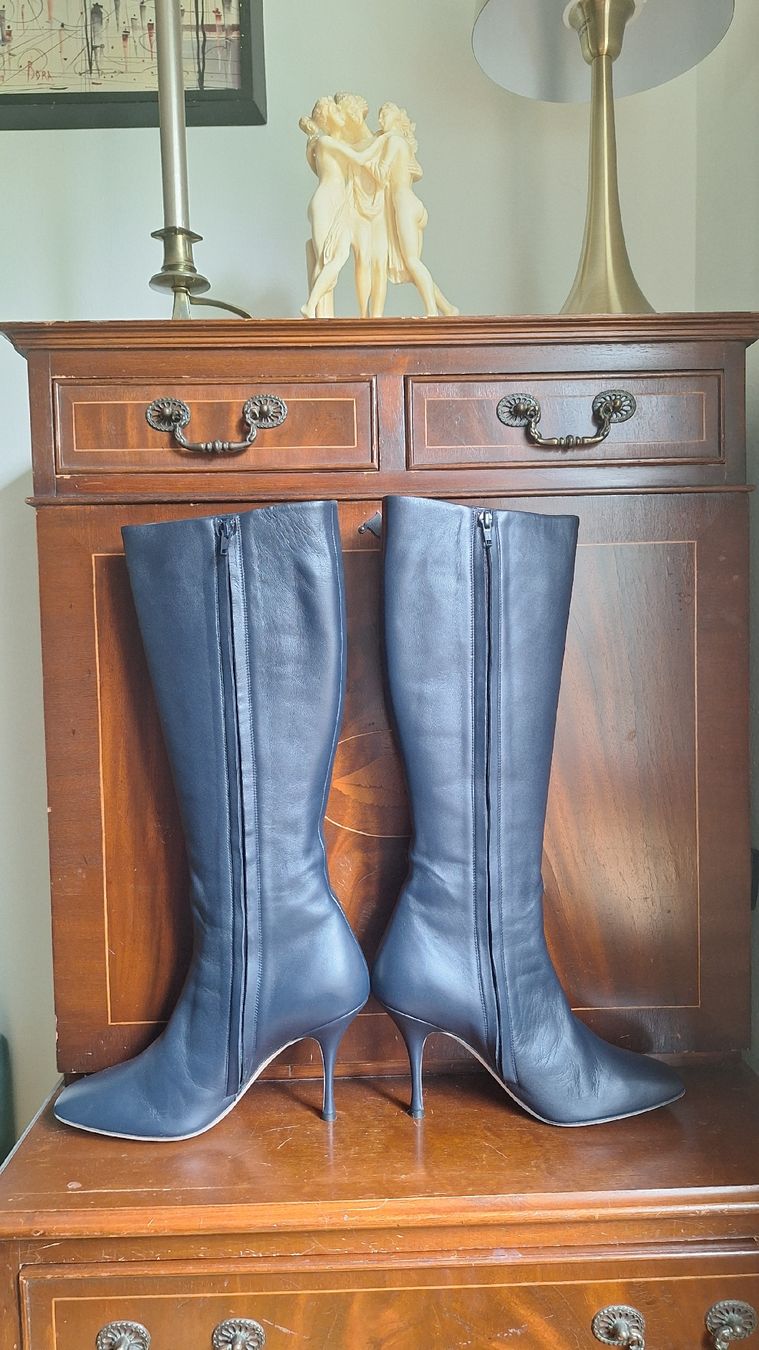 Hugo Boss Damenschuhe: Hugo Boss blau Leder Stiffel, Gr.40 – Neu (gemäss Beschreibung) aus Basel von ueppig 1