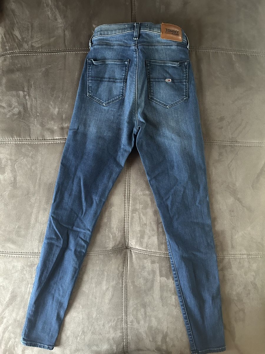 Tommy Hilfiger Jeans: Tommy Jeans – Usato da Langrickenbach venduto da mel_nv8x 4