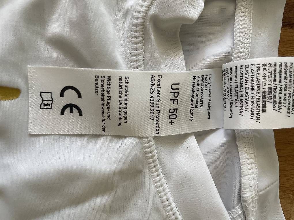 Blusen, T-Shirts & Tops: Lässig UV Shirt – Gebraucht aus Gränichen von ang_p8k6 2