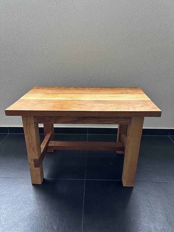 Hocker: Holztischchen oder Hocker – Gebraucht aus Thun von Globi55