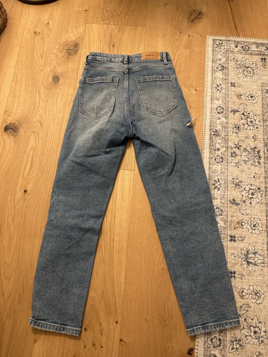 Stradivarius Jeans: Stradivarius Mom Jeans, Gr. 34 – Usato da Staad SG venduto da ha.al 1