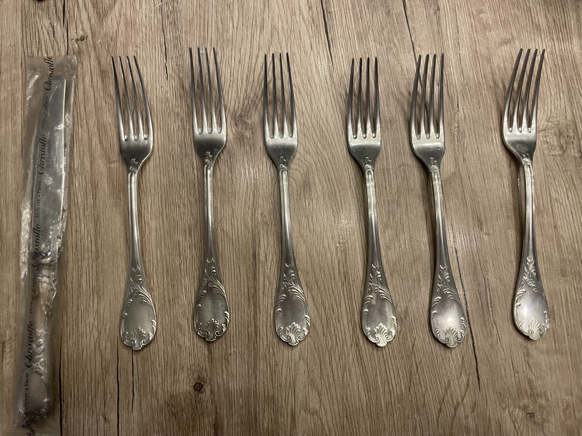 Christofle Set di posate: Versilbertes Christofle Marly Besteck 25 Teile – Nuovo e nell'imballaggio originale da Fällanden venduto da rivai123 3