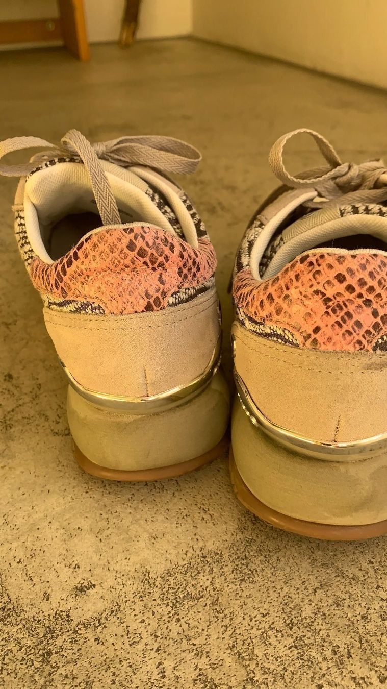 Scarpe da donna: Schöne Sneaker Gr37 mit Steinchen – Usato da Biel-Benken BL venduto da BelginE 3