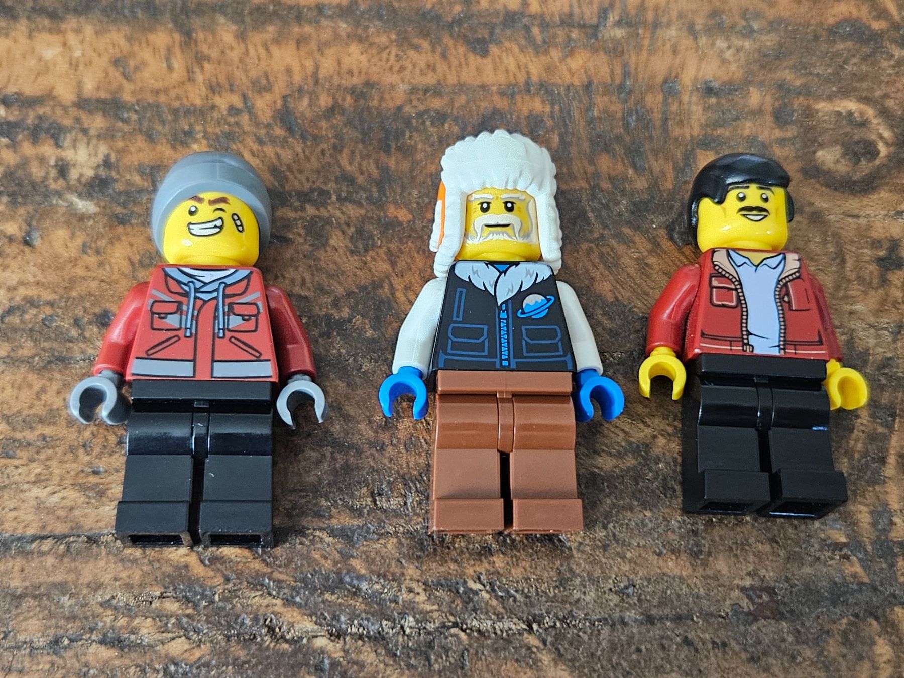 Lego Kit di costruzioni: lego lot de 3 figurines – Usato da Confignon venduto da Ecrofigs