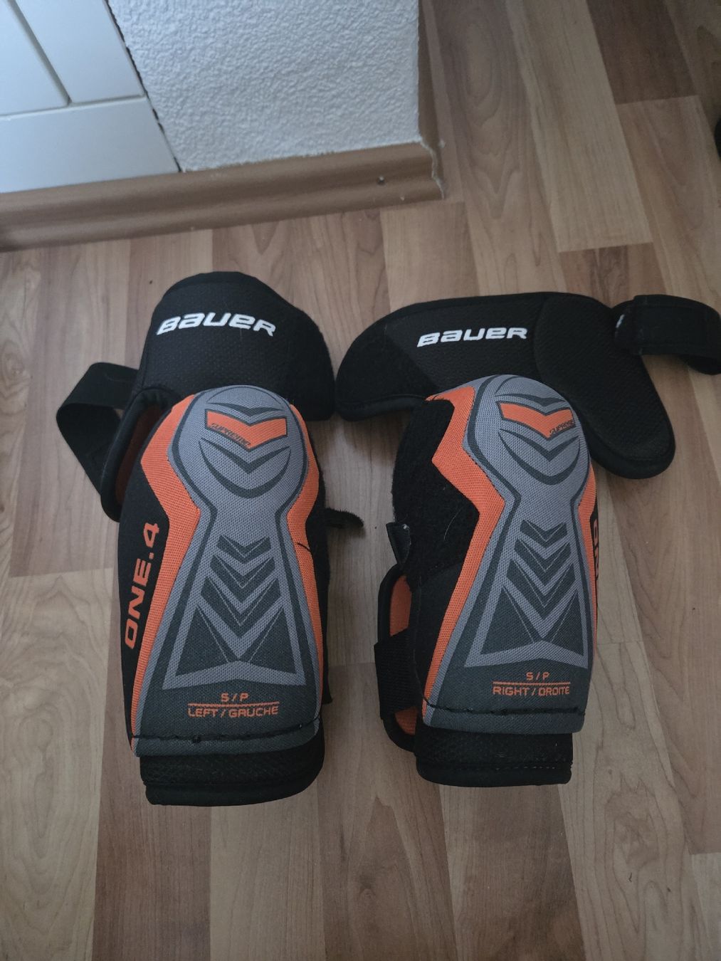 Bauer Protezioni & Imbottiture: Bauer Eishockey Ausrüstung – Usato da Kirchberg BE venduto da ver_7th_k 6