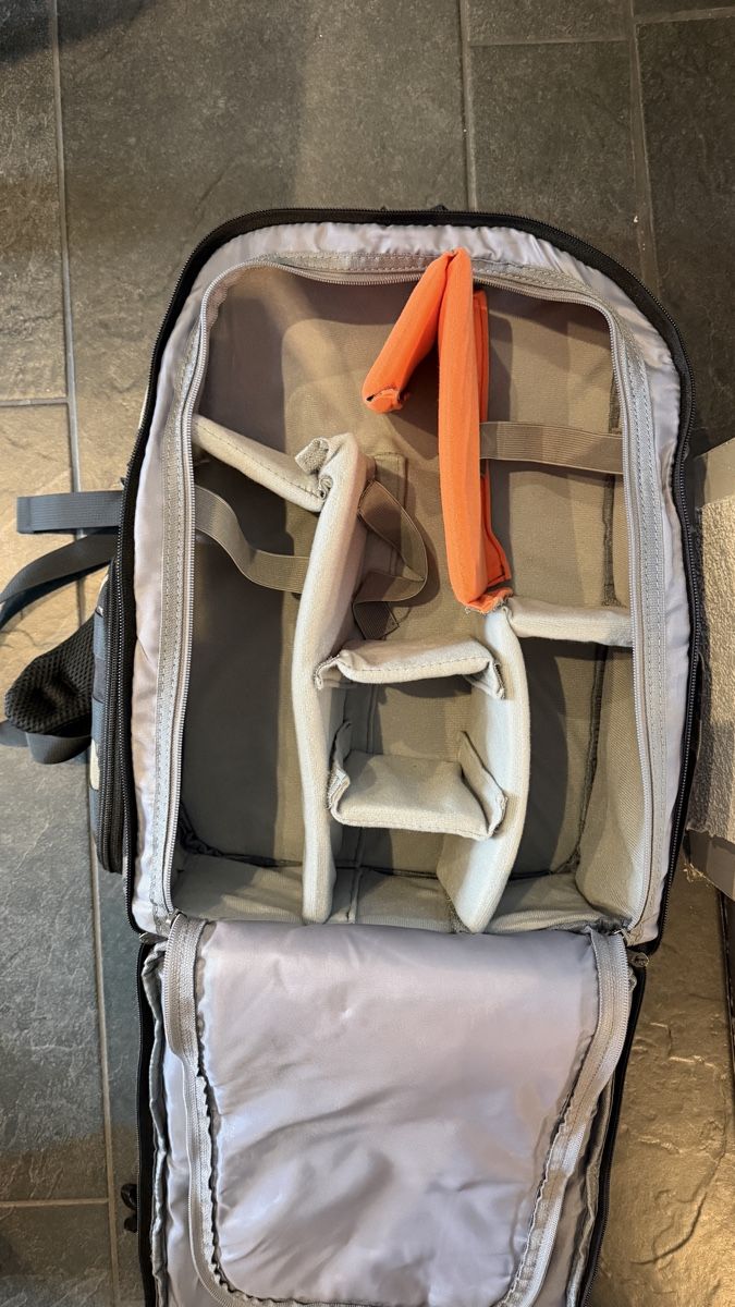 Sacs à dos: Foto Rucksack mit vielen Fächern – D'occasion à Innerferrera par kevin.s 1
