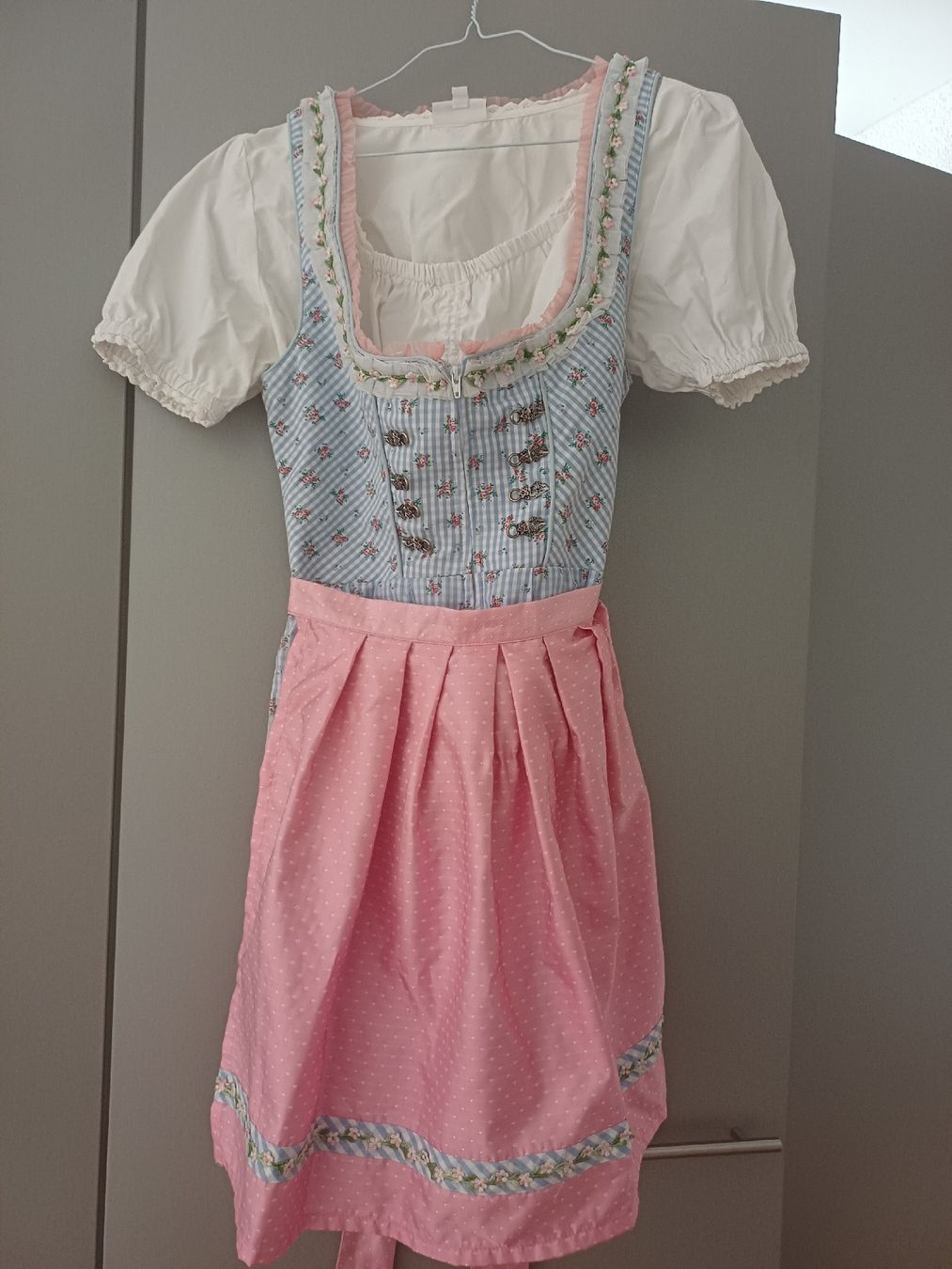 Costumi: Dirndl mit Bluse – Usato da Rothenburg venduto da lauraaurora
