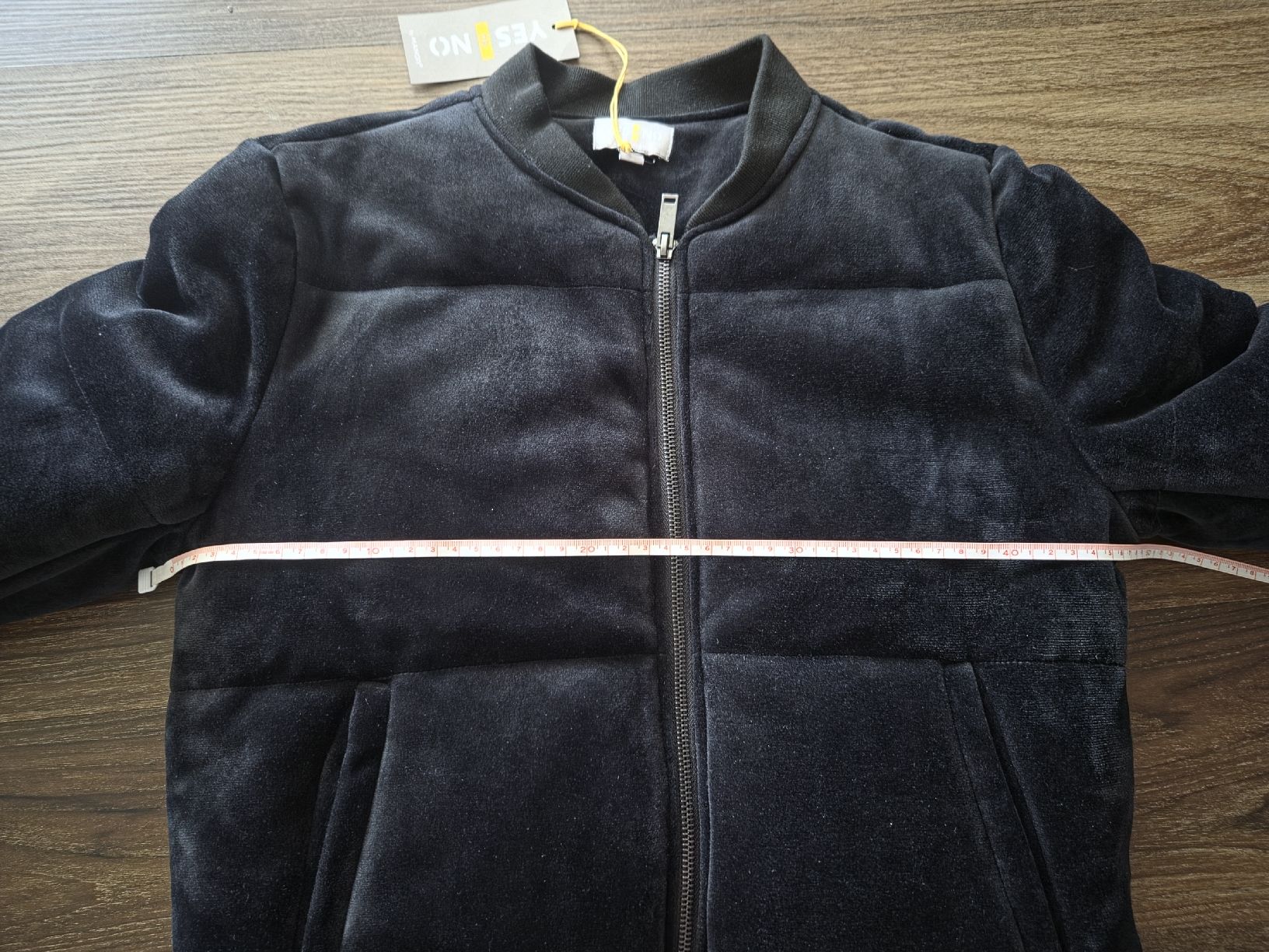 Giacche: Samtene Bomberjacke Grösse M, Neu mit Etikett – Nuovo (secondo la descrizione) da Altishofen venduto da tammy05 5