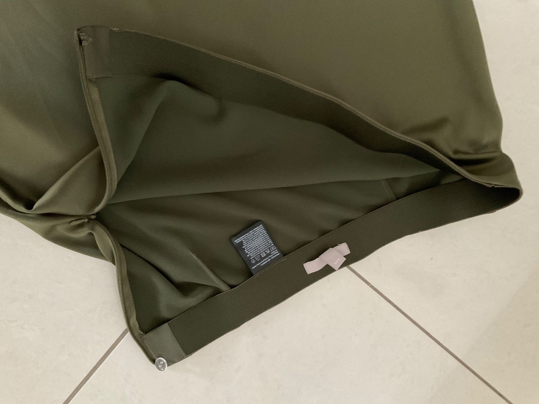 H&M Röcke: A-Linien-Satin Rock - oliv 42 – Gebraucht aus Zufikon von AGLAOPHOTIS 2