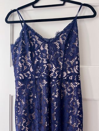 H&M Spitzenkleid dunkelblau Grösse 38 neuwertig