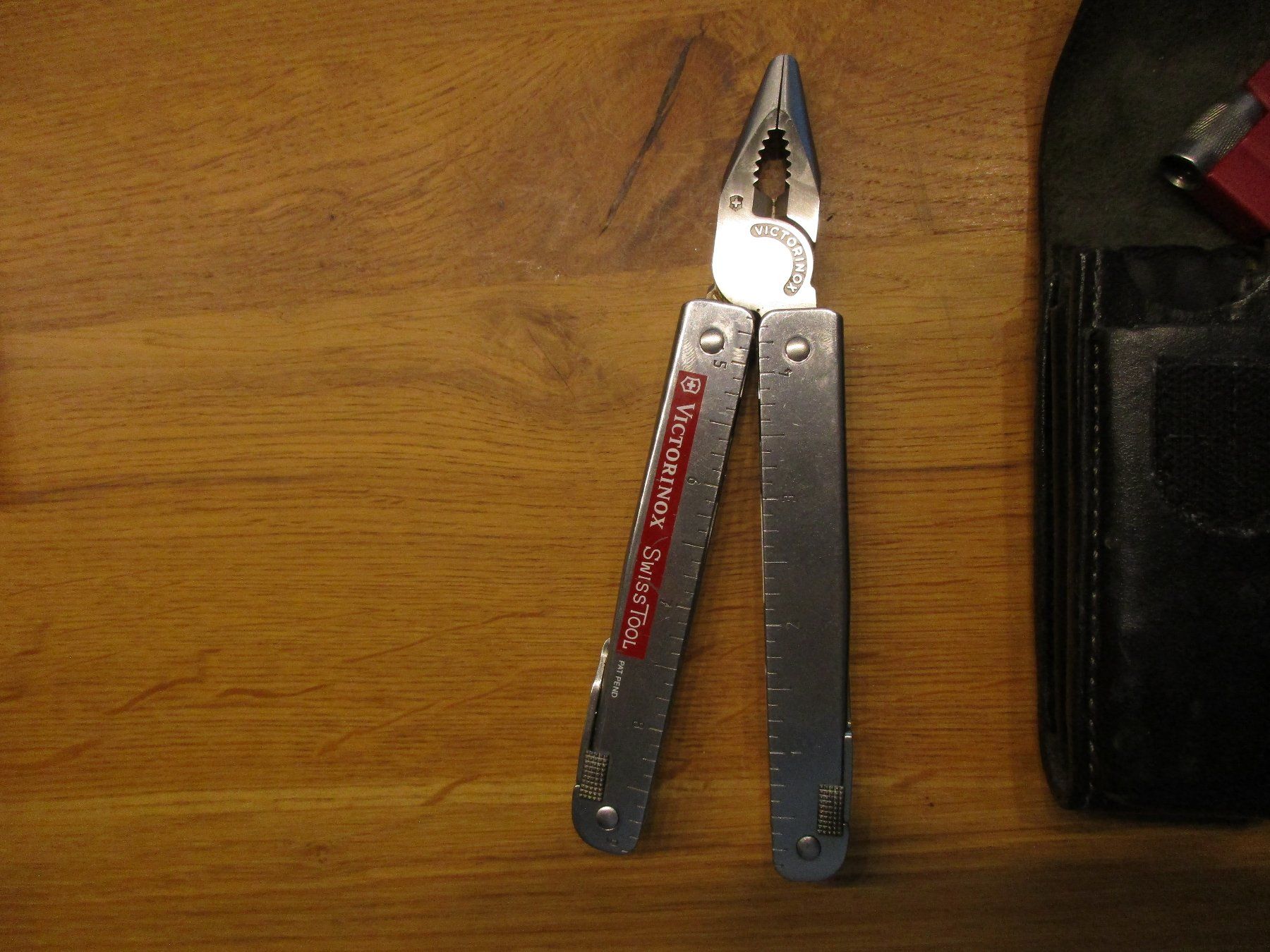 Victorinox Taschenmesser: Victorinox Multitool – Gebraucht aus Niederwil AG von Cembalo 5