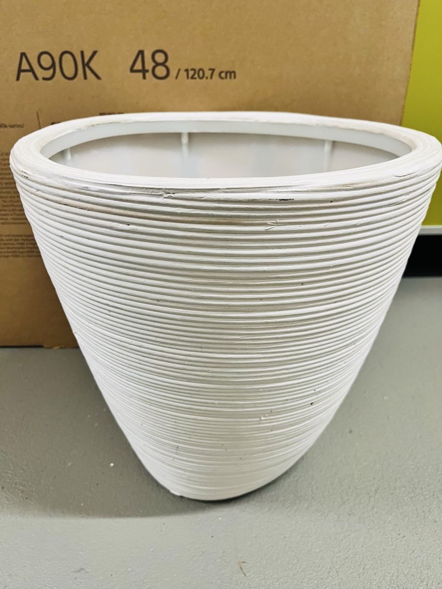 Ikea Pots de fleurs: Topf, Kunststoff – D'occasion à Männedorf par gilaaisha