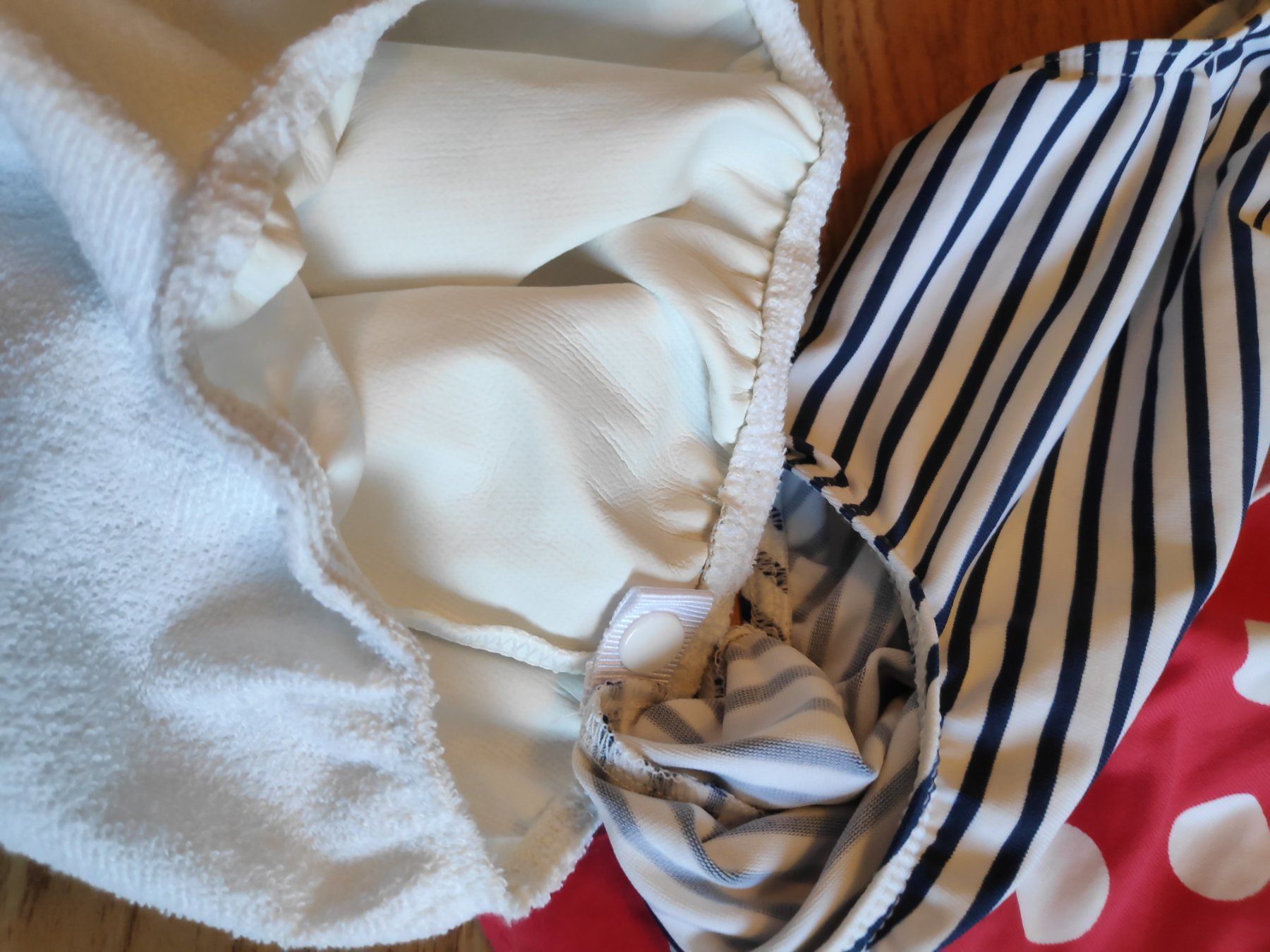 Badehosen & -kleider: Maillot de bain pour bébé fille – Gebraucht aus Couvet von fat_kyl7 1