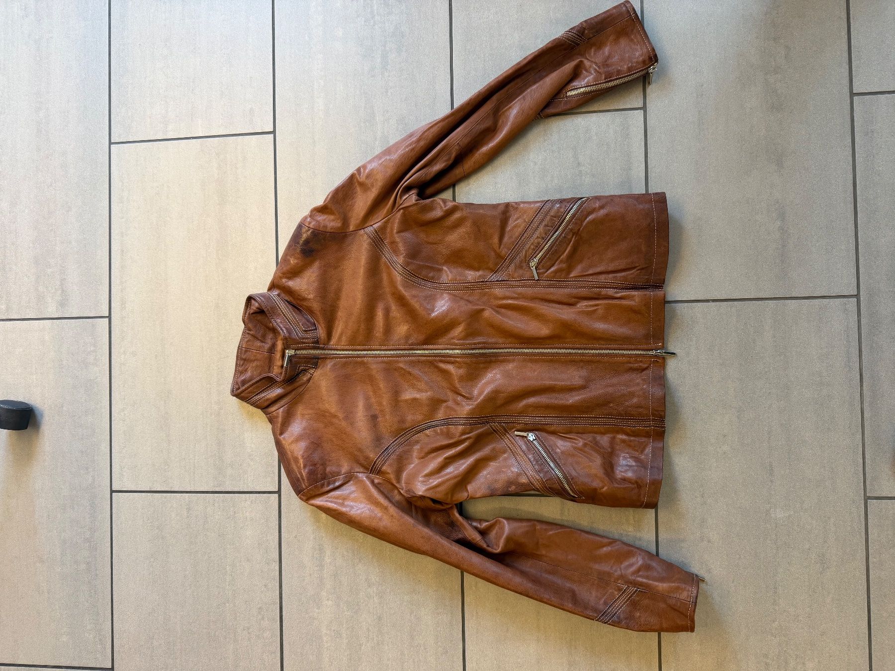 Vestes: Douglas Damenlederjacke – D'occasion à Oberwil BL par LukaSonne 6