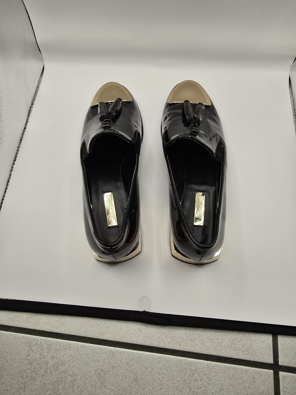 Damenschuhe: Mocassins noirs vernis bout doré taille 38 – Neu (gemäss Beschreibung) aus Neuchâtel von mel_6m7r 2