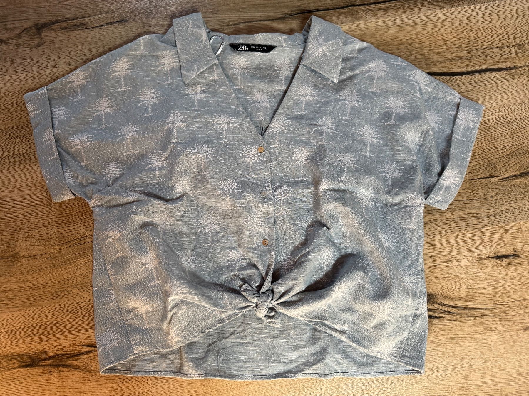 Zara Blusen: Bluse von ZARA Gr. M – Gebraucht aus Roggwil BE von Himmubett