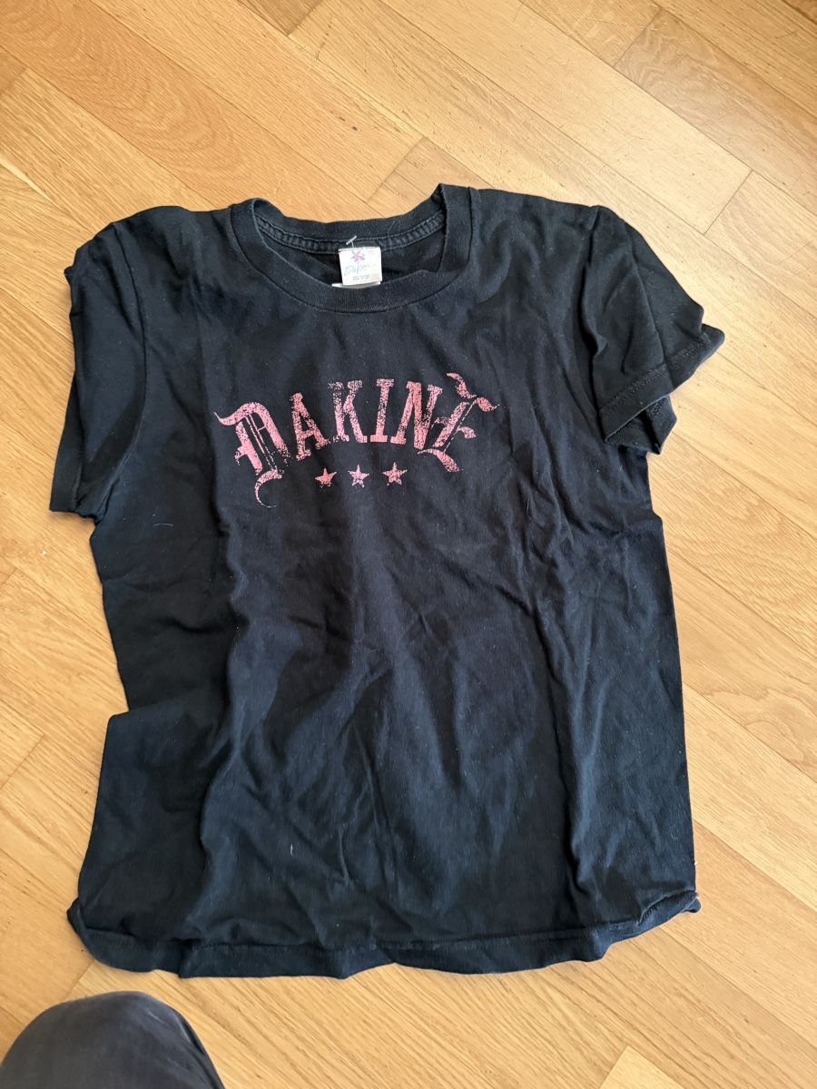 Dakine T-shirt: Dakine t-Shirt M – Usato da Rotkreuz venduto da SpitfireSG 1