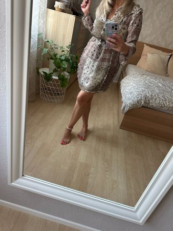 Sehr hübsches luftiges Kleid von Zara Gr.M