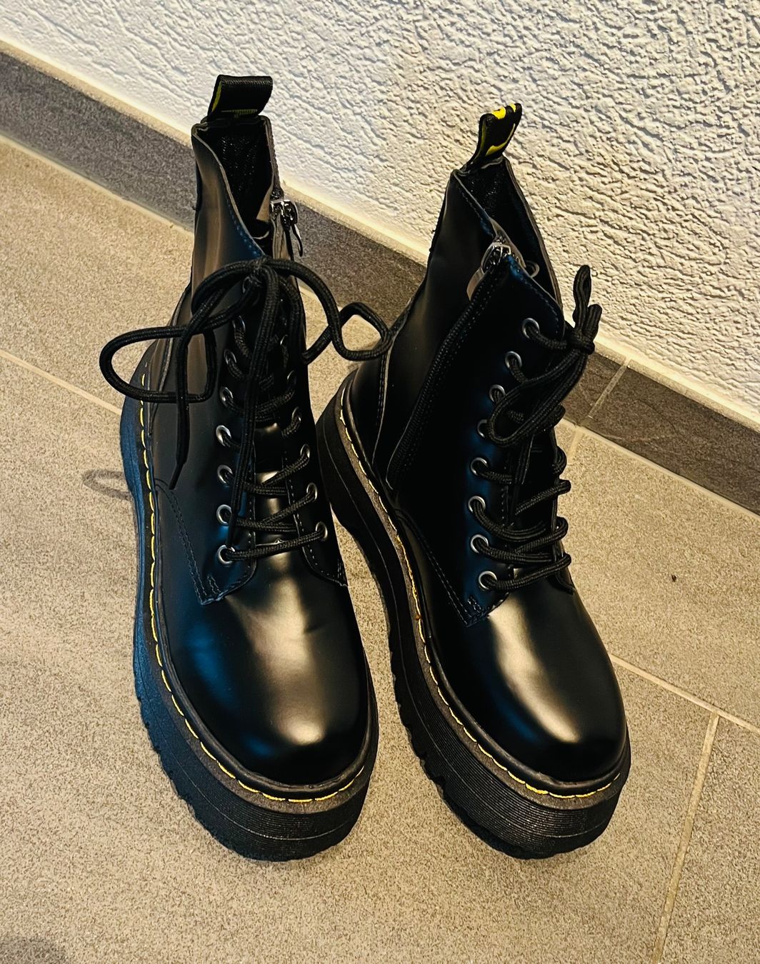 Scarpe da donna: Boots Damen – Nuovo (secondo la descrizione) da Hölstein venduto da Juvia 1