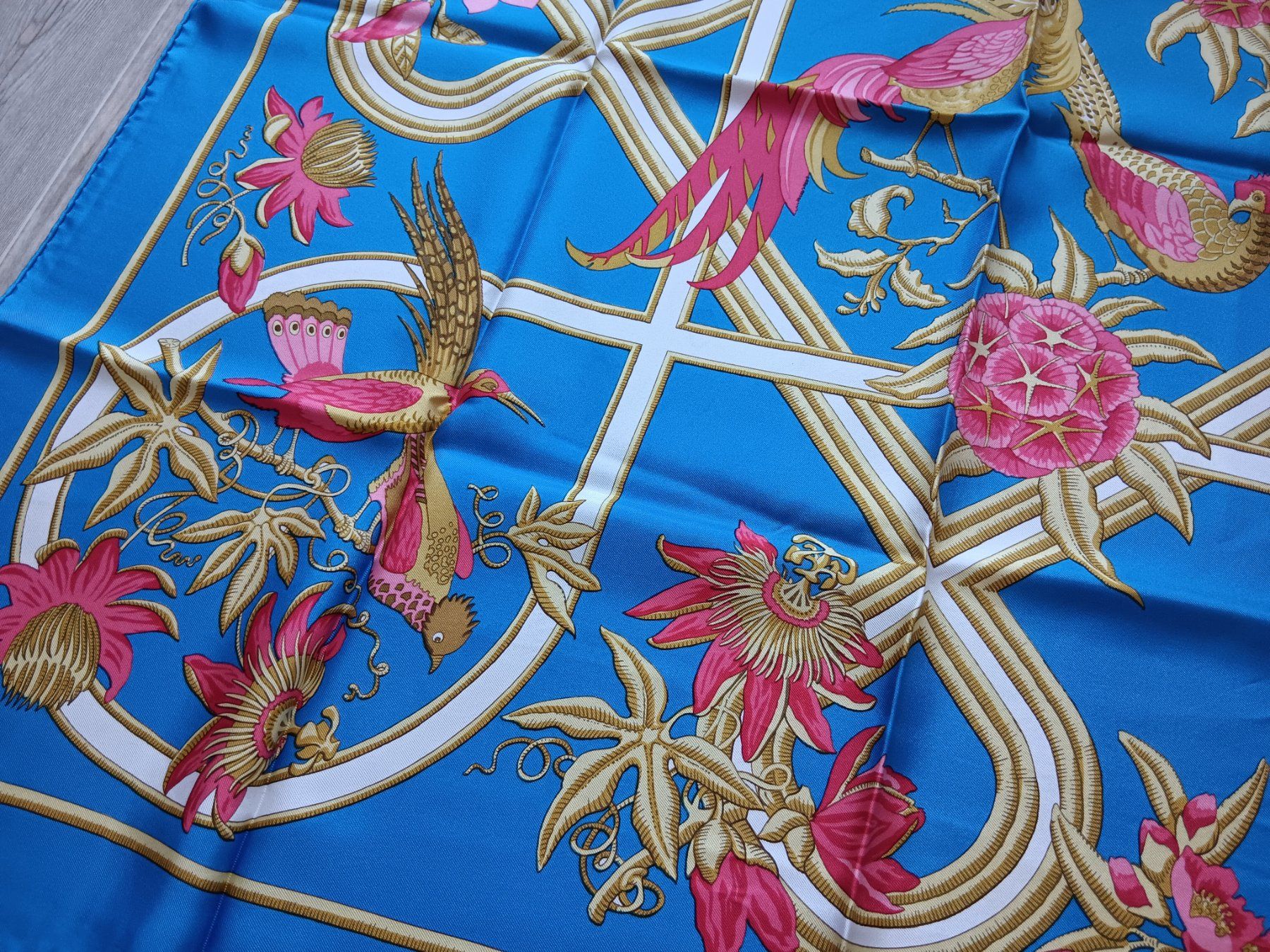 Hermès Foulards, Tücher & Schals: HERMES "CARAÏBES" CARRE 90 CM – Gebraucht aus Cossonay-Ville von Les_1001_perles 5