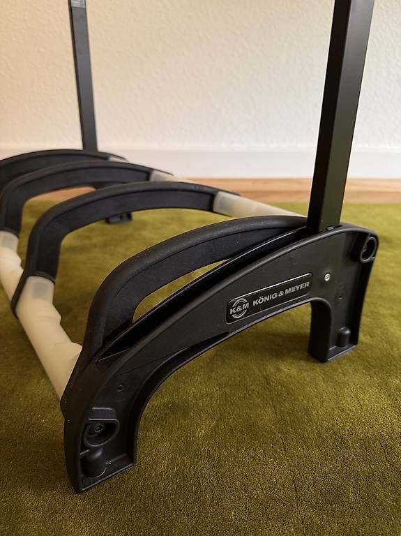 König & Meyer Supporti per strumenti musicali & leggii: K&M Guardian 3 Gitarrenständer – Usato da Basel venduto da -Soulfood- 1