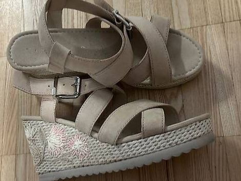 Scarpe da donna: Gabor Sandalen mit Keilabsatz Gr 7 – Usato da Regensdorf venduto da Maryjagne