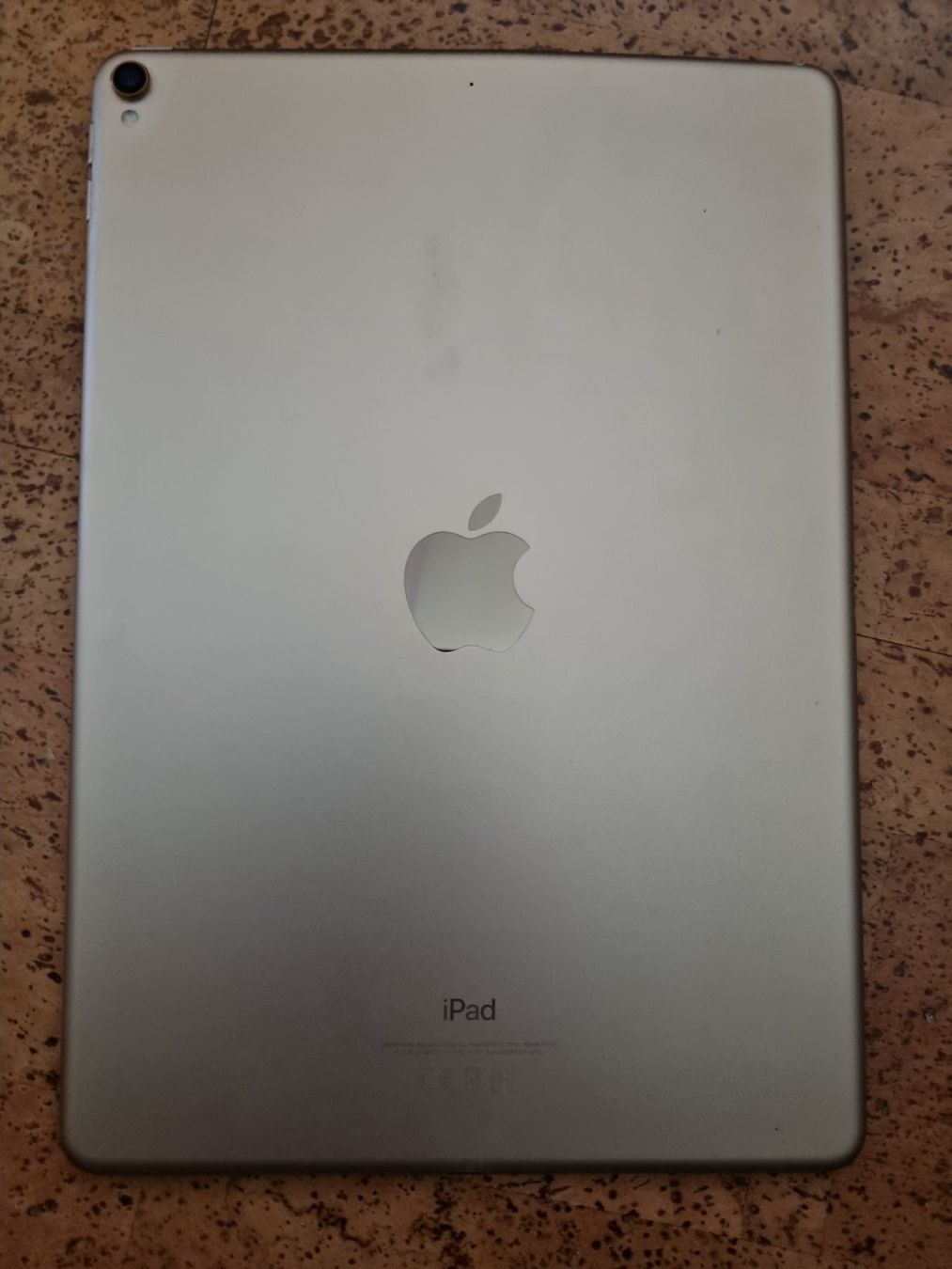 Apple Tablet PC: Apple iPad Pro A1701 10.5" Gold – Usato da Rüschlikon venduto da Igel4 2
