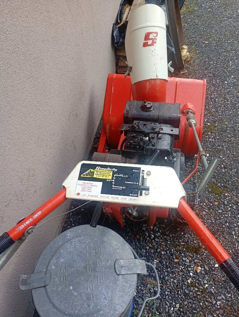 Alle Maschinen: Schneefräse Simplicity mit Briggs & Stratton Motor  – Defekt aus Werdenberg von claude-z3 2
