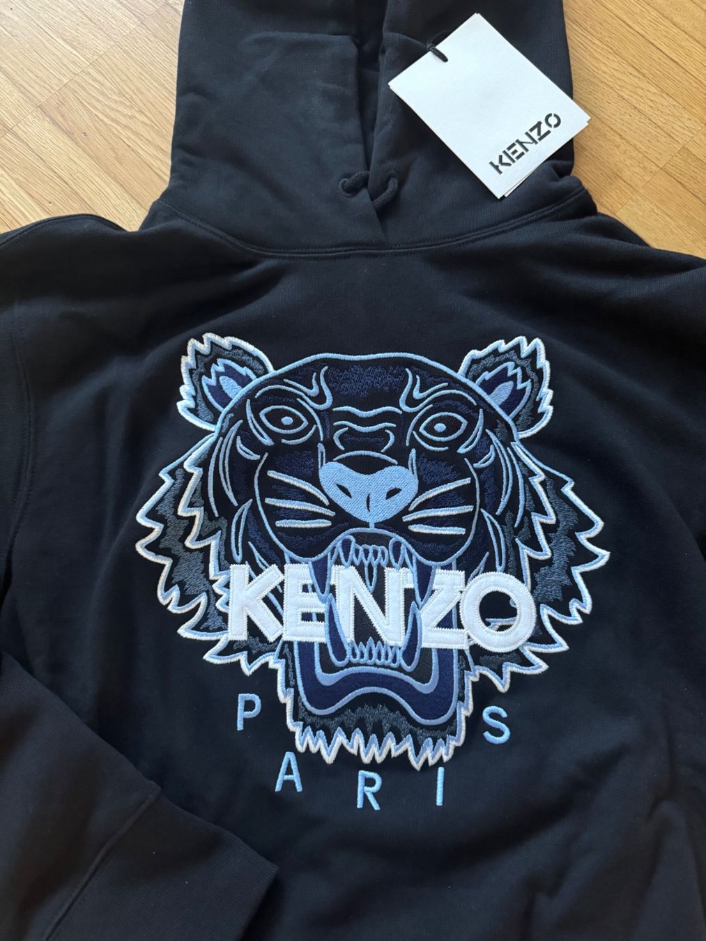 Kenzo Maglioni & Felpe: Kenzo Hoodies Gr. M /L schwarz – Nuovo e nell'imballaggio originale da Pfäffikon SZ venduto da EMMA0111 1
