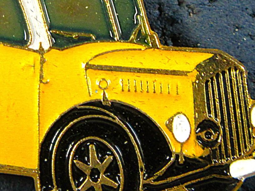 Saurer Placchette & Badge: SAURER POSTAUTO OLDTIMER PIN GEPRÄGT GOLDIG – Usato da Ettingen venduto da Hausi4711 1