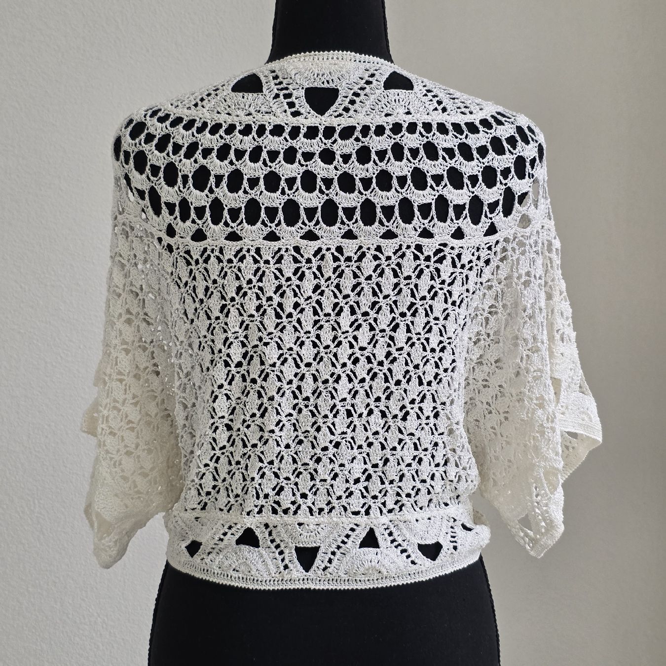 Bolero: Gehäkelte Bolero-Jacke Weiss Gr.M – Usato da Rheinsulz venduto da Gilea 3