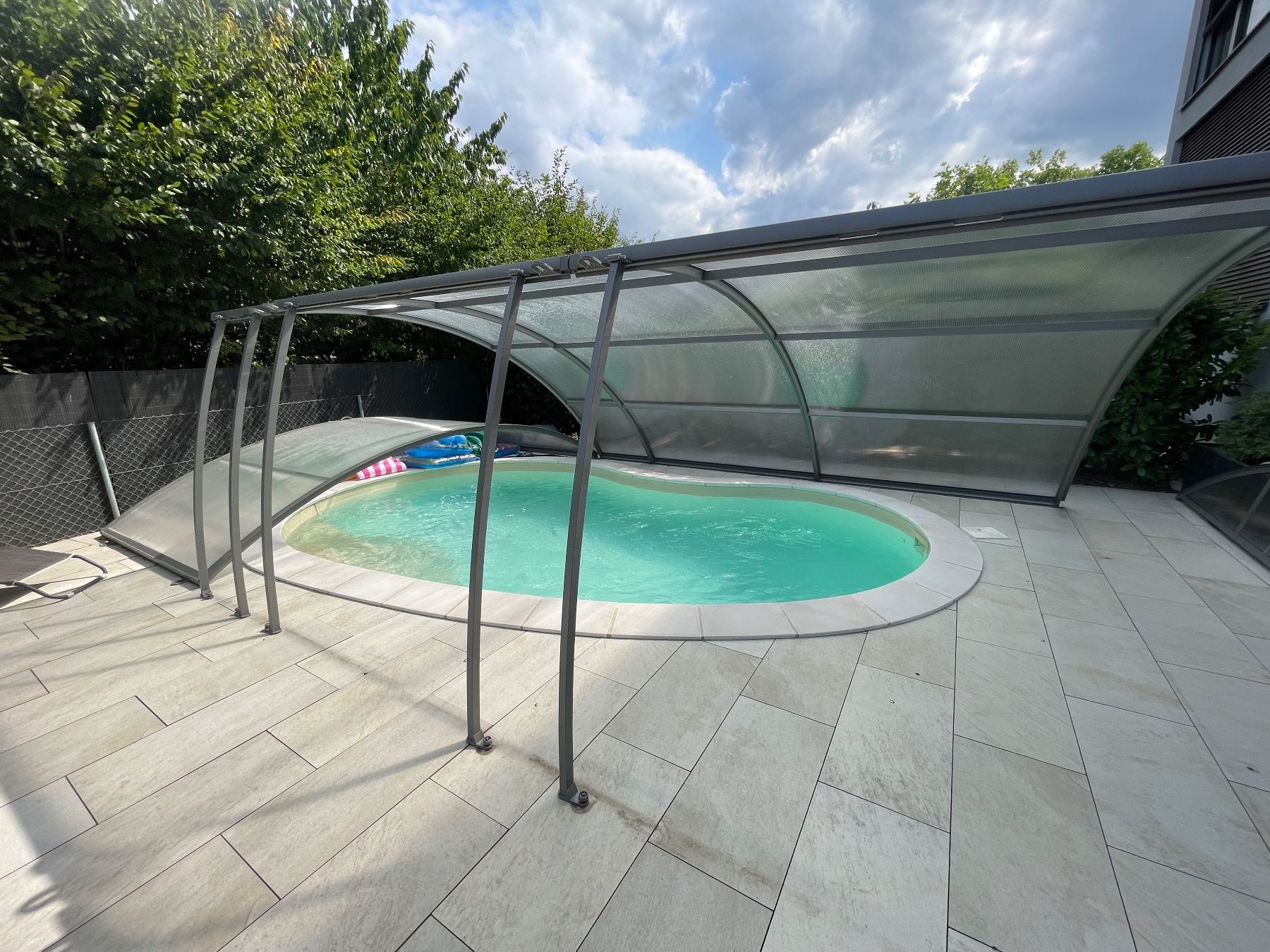 Schwimmbad: Poolabdeckung (Neupreis CHF 15k) – Gebraucht aus Oberwil BL von Mirrucho