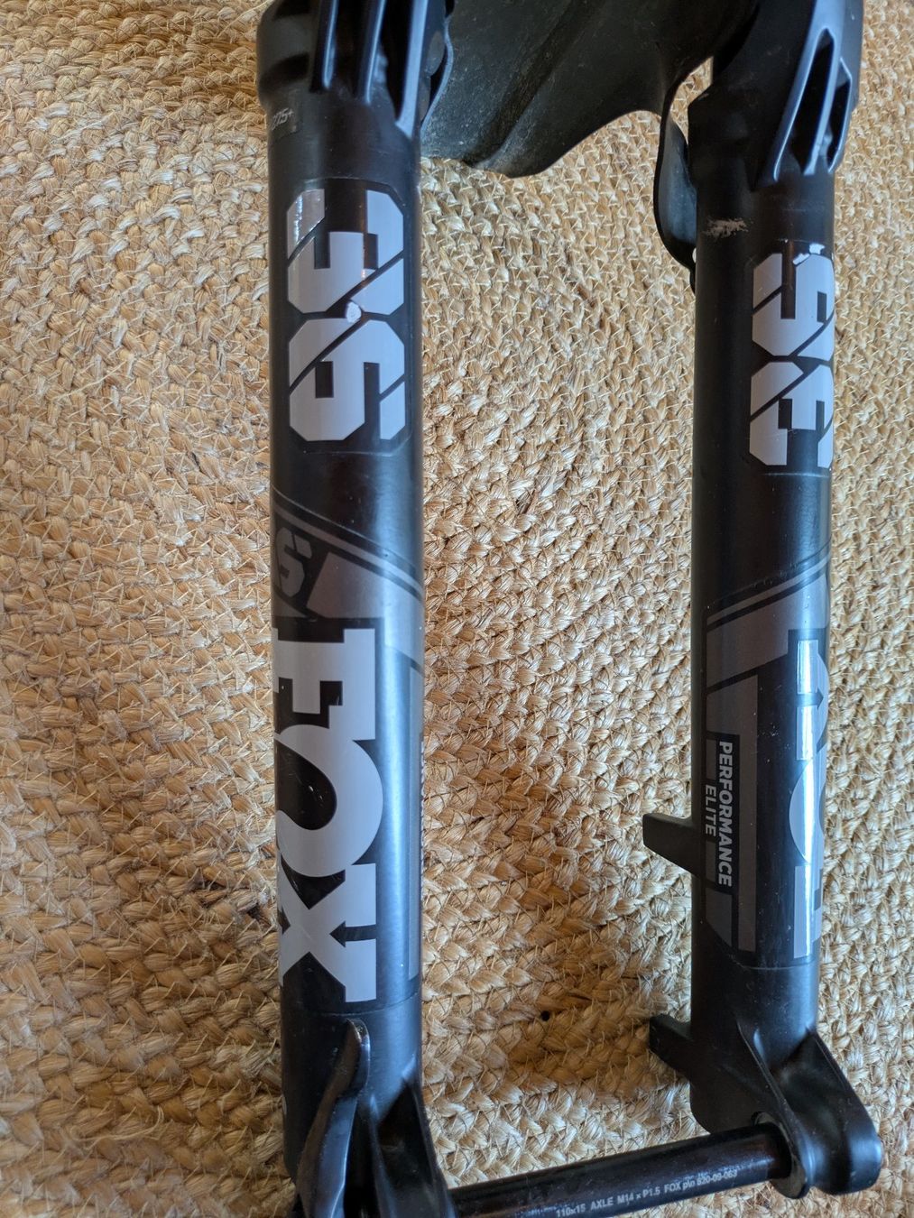 Fox Pezzi di ricambio: FOX 36 - Performance Elite Fit Grip 2 - 160mm – Usato da Prez-Vers-Siviriez venduto da ollie79 2