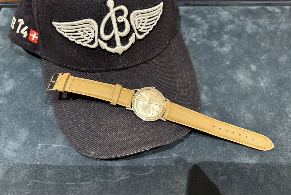 Breitling Uhren: Breitling Uhr Handaufzug mit Box und Kappe – Gebraucht aus Flums von Limatools 3