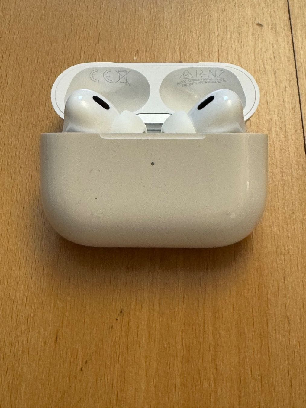 Apple Cuffie: Apple AirPods 2 Top Zustand – Usato da Zürich venduto da Riikaadoo 2