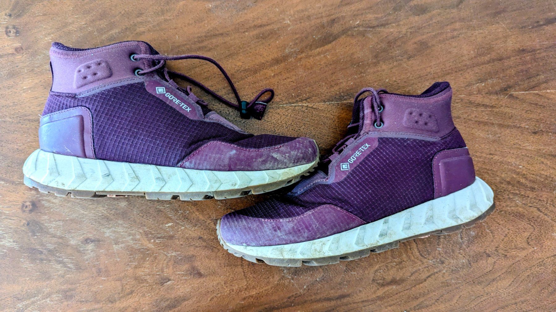 Scarpe per ragazze: Zero Mädchen Halbschuhe Gr. 35Gore-Tex Violett – Usato da Root venduto da wawwa71