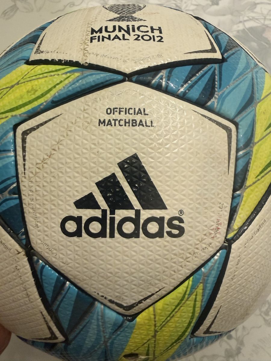 Adidas Ballons: Champions League Final Ball 2012 – D'occasion à eglisau par schmied1992 3