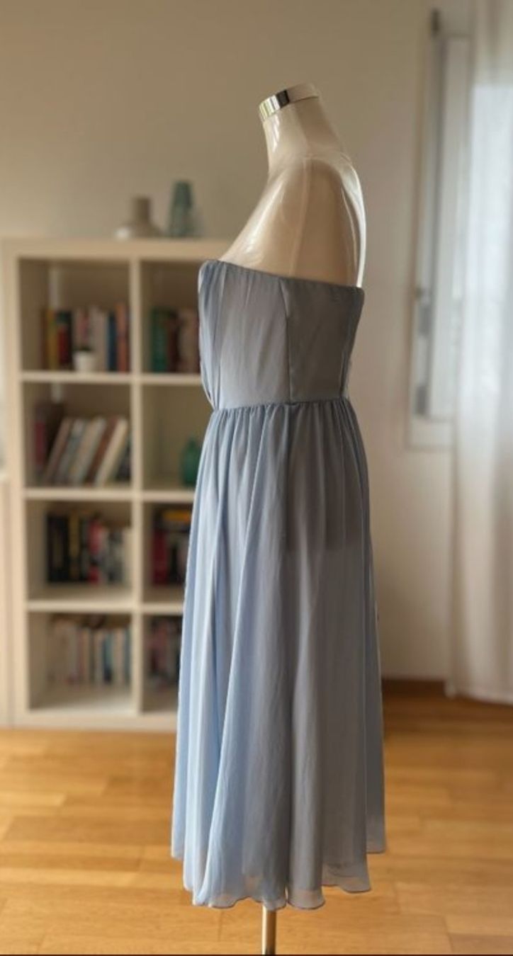 H&M Vestiti: H&M Bandeaukleid hellblau, Grösse 38 – Usato da Neuhausen venduto da karentaylor 2