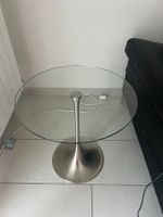 2 Beistelltische rund mit Metallfuss