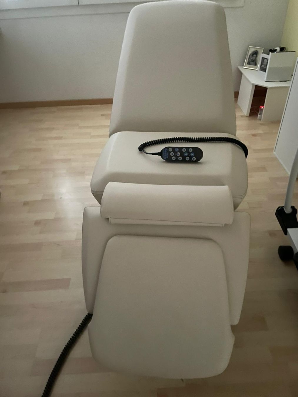 Sedie: Kosmetikstuhl Medizinalstuhl Bionic Premium Line – Usato da Sursee venduto da velvetgelb 1