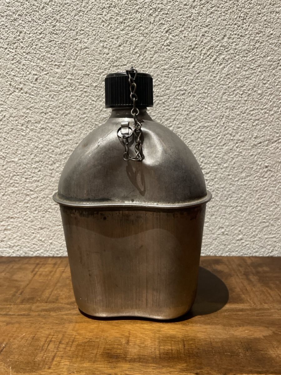 Ausrüstung & Ersatzteile: Gourde militaire US army 1943 – Gebraucht aus Dombresson von Bru-Way.WE.co