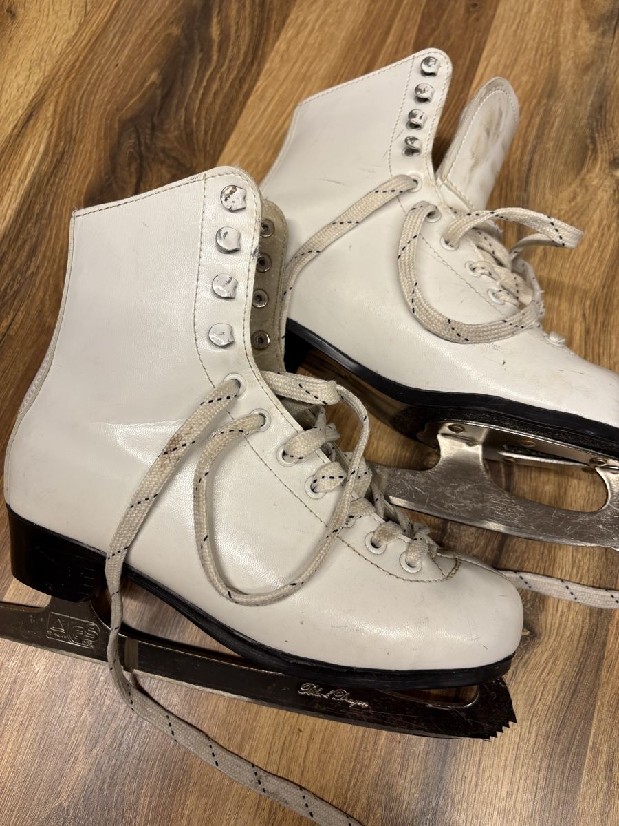 Pattini da ghiaccio: Schlittschuhe  – Usato da Seftigen venduto da Dengel336