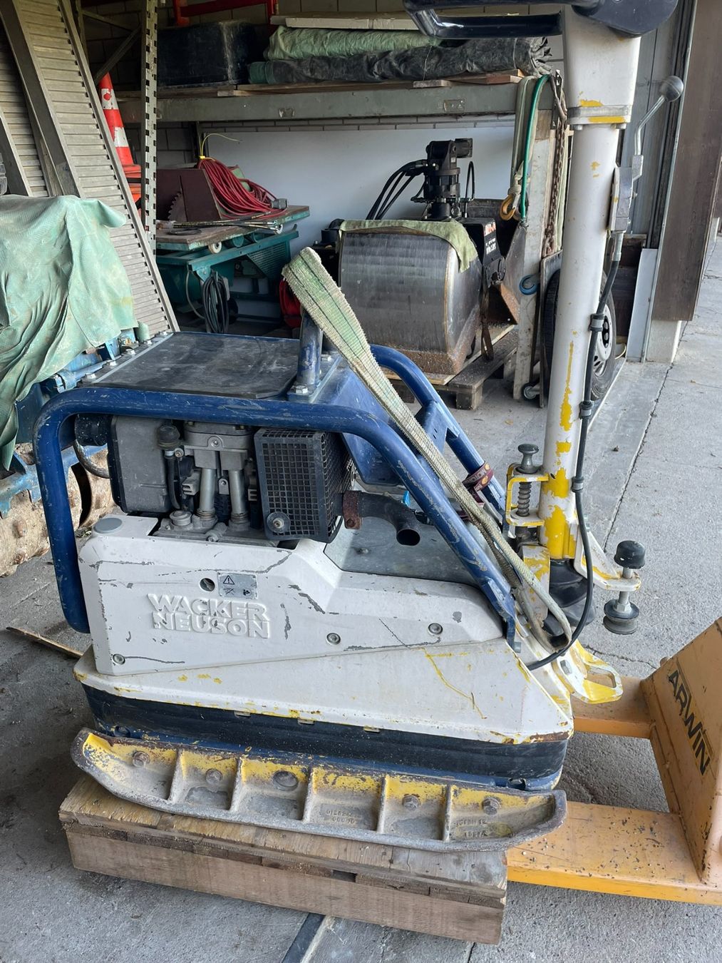 Wacker Neuson Tutte le macchine: Plattenvibrator Wacker – Usato da Mönchaltorf venduto da hubi2000 1