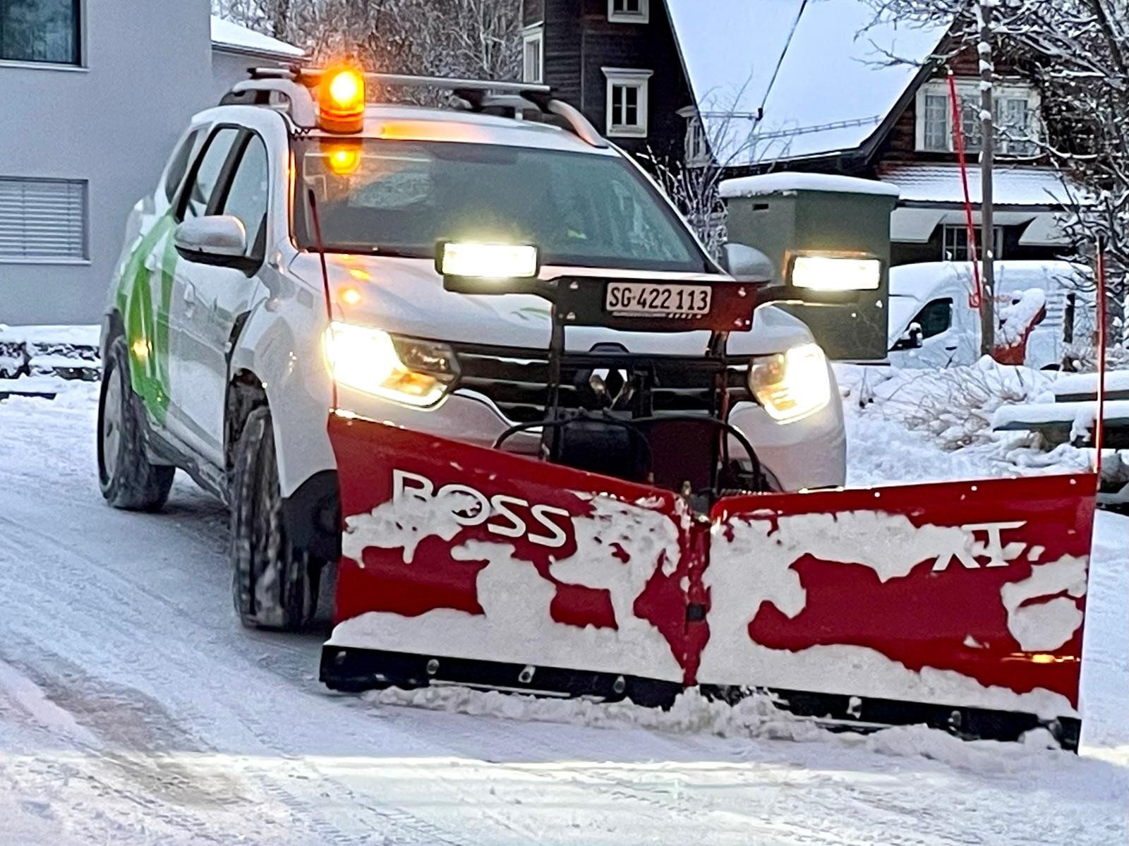 Renault Autos: Ranault Duster inkl. Umbau Winterdienst – Gebraucht aus Bazenheid von inf_8kdv 2