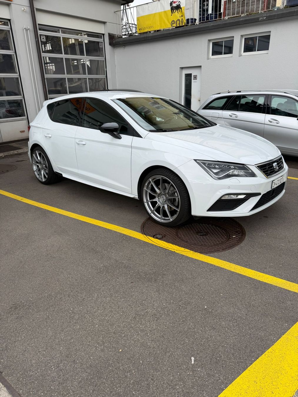 Seat Automobili: SEAT Leon 1.8 TSI FR DSG – Usato da Zürich venduto da SEDRAEN 4
