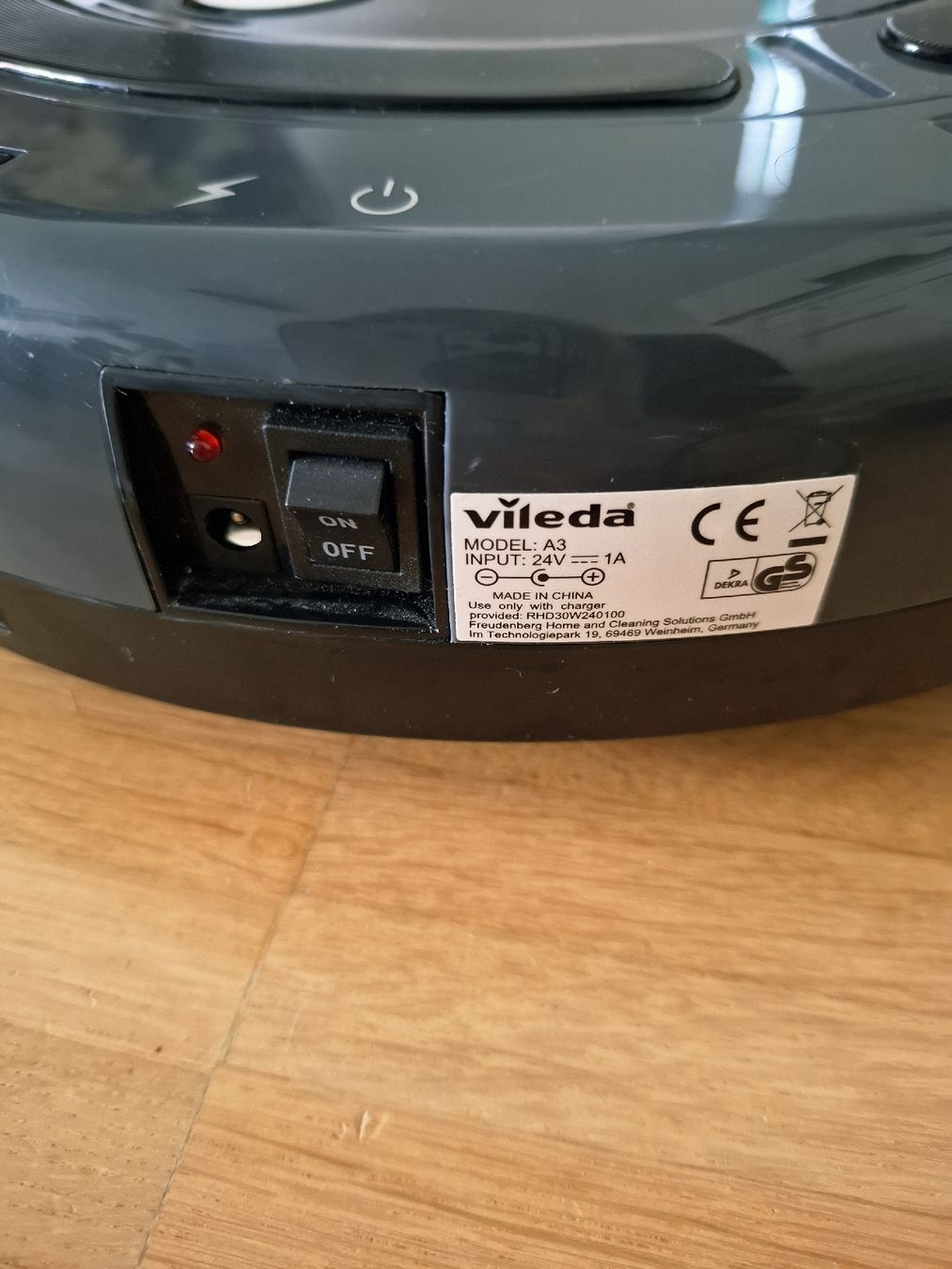 Vileda Aspirapolveri & Accessori: Vileda Saugroboter VR 102 gebraucht mit Ladekabel – Usato da Zug venduto da Alisaaa260 2