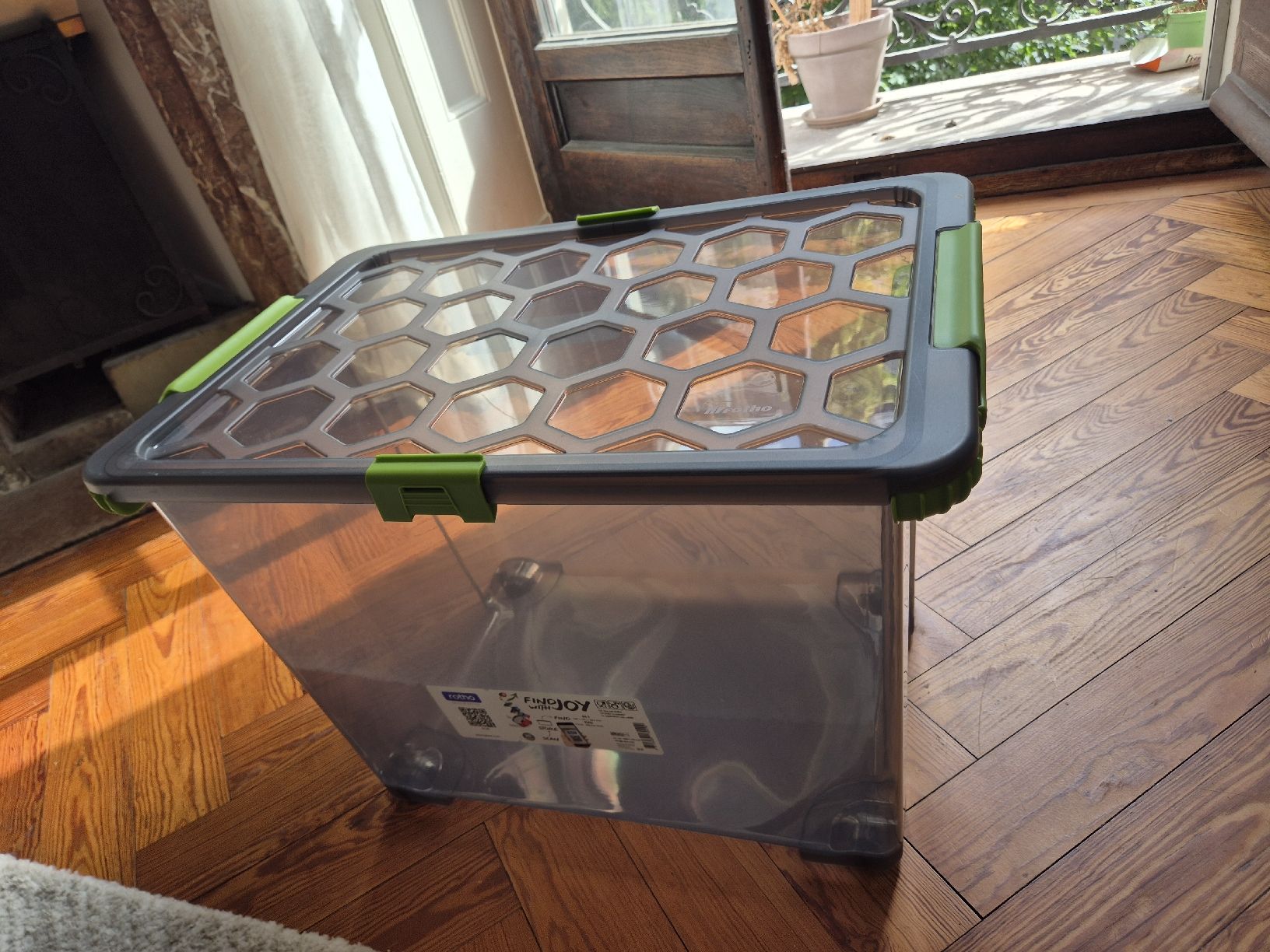 Rotho Altro in Decorazioni & Accessori: Boîte de rangement avec roues 65 L – Usato da Genève venduto da cor_g6pf