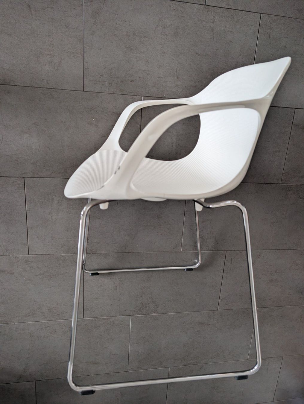 Fritz Hansen Sedie: Chaise Kristalia Fritz Hansen – Usato da Chézard-St-Martin venduto da Pieralory 2
