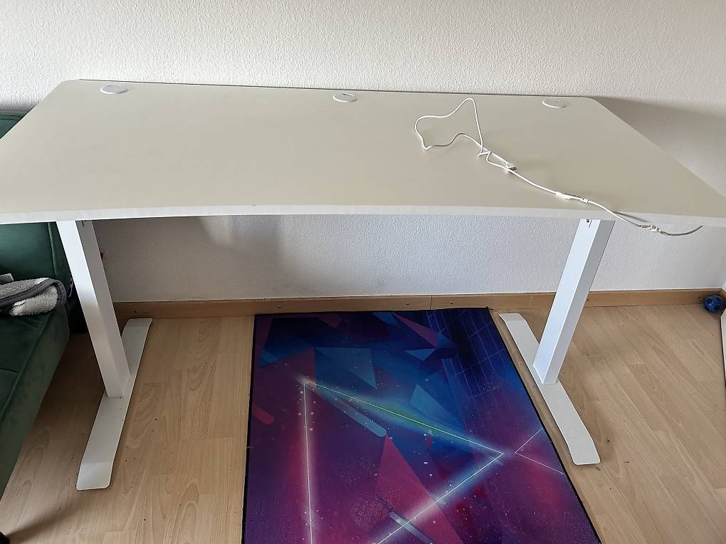 Jysk Scrivanie: Gaming Schreibtisch weiss – Usato da Bülach venduto da mfr_yhc6 1