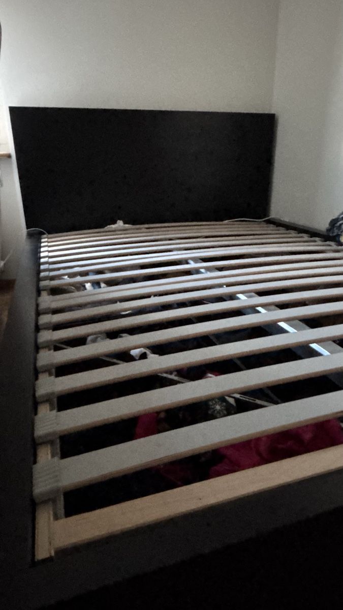 Lits: Ikea Malm Bett schwarz – D'occasion à Untereggen par Paesci_99 3